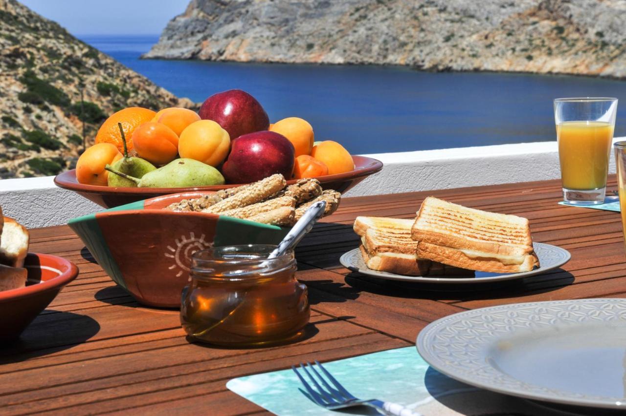 Droufakos' Home, Lux Seafront Apartment W. View Cherronisos  외부 사진