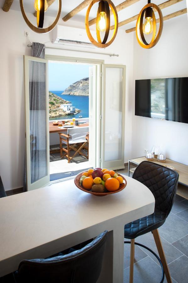 Droufakos' Home, Lux Seafront Apartment W. View Cherronisos  외부 사진