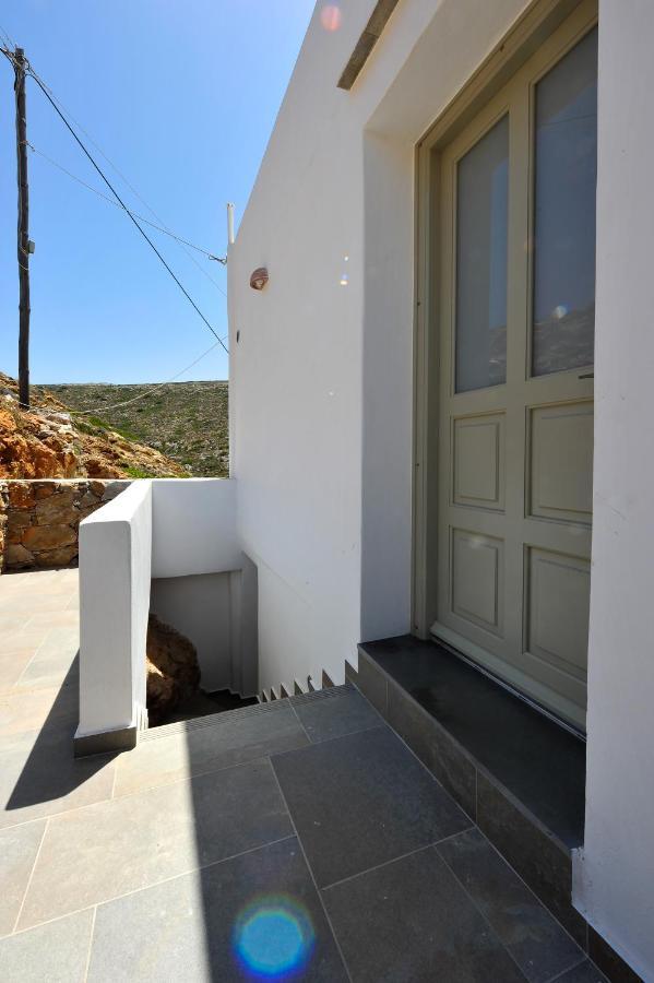 Droufakos' Home, Lux Seafront Apartment W. View Cherronisos  외부 사진